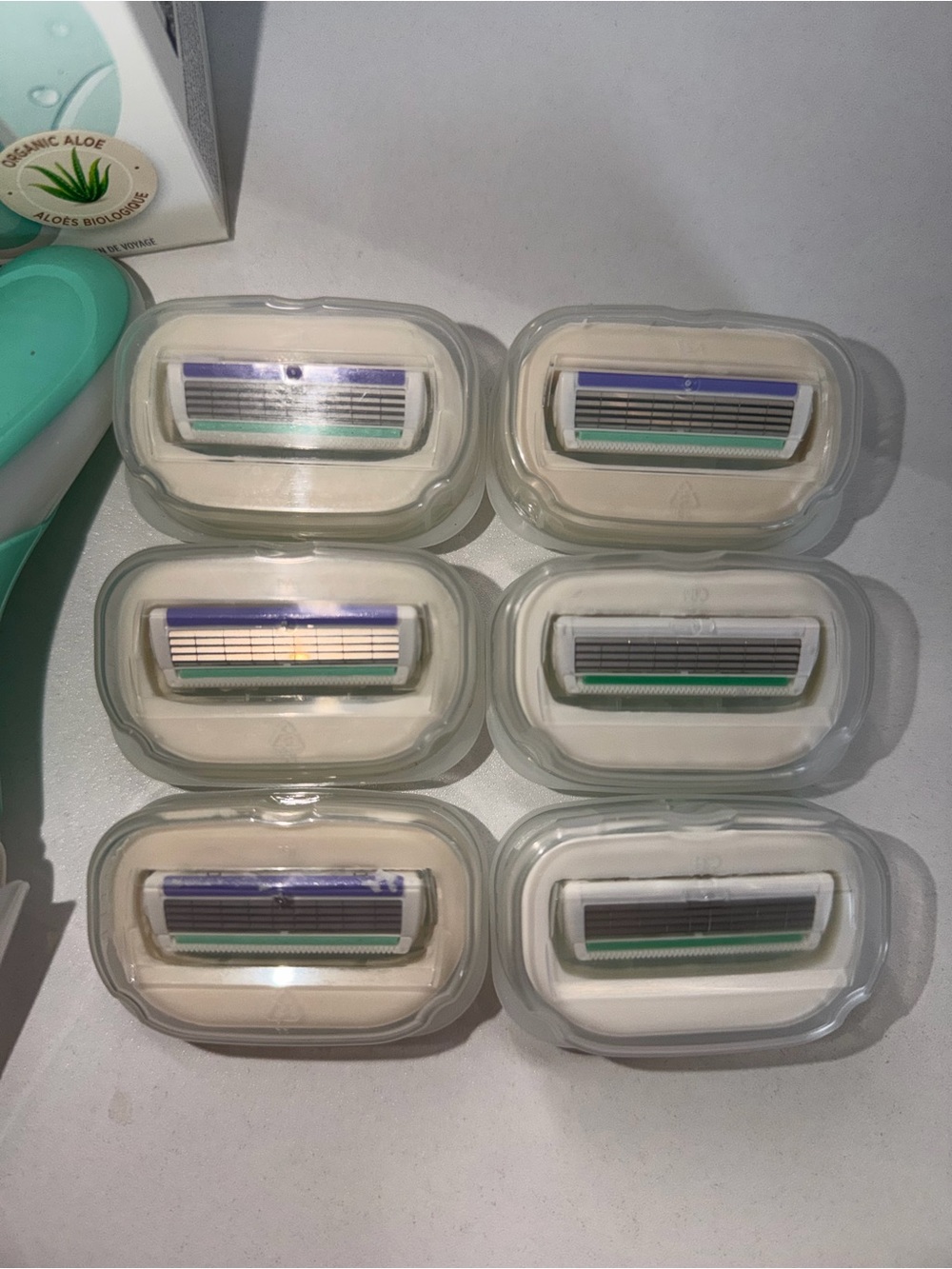 Schick Intuition Sensitive Care Razor with 6 Razor Replacements - Picture 9 of 9